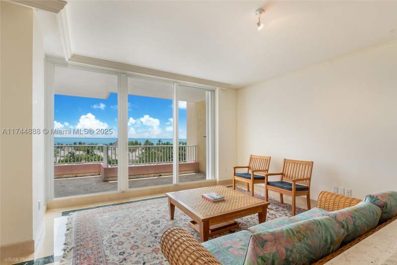 4 bedroom Condominium at 785 Crandon Blvd 705/805, Club Tower Two Condo, Key Biscayne — photo 3