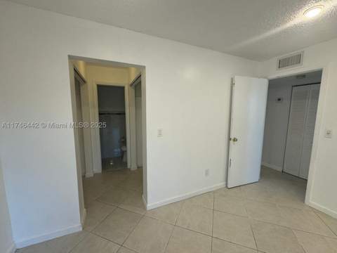 3642 NE 171st St 306, North Miami Beach FL - photo 6 of 12