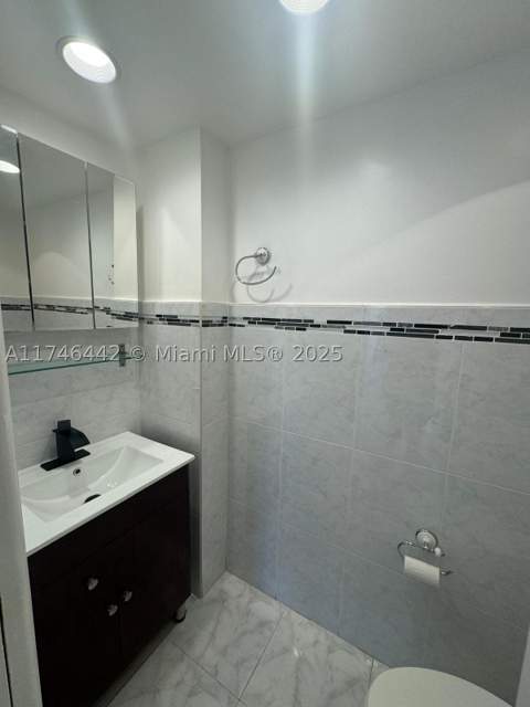 3642 NE 171st St 306, North Miami Beach FL - photo 8 of 12