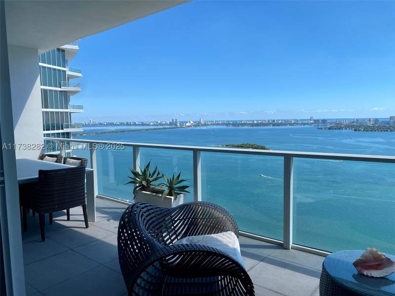 2 bedroom Condominium at 2020 N Bayshore Dr 3307, Paramount Bay Condo, Miami — photo 2