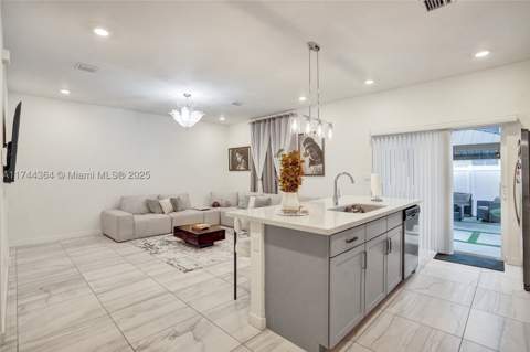 838 SE 17th St, Homestead FL - photo 11 of 66