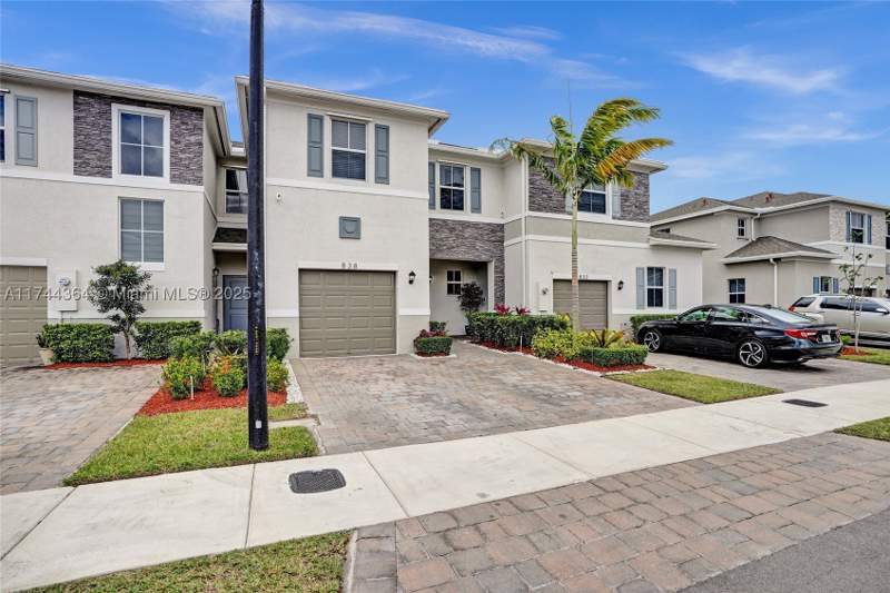 3 bedroom Townhouse at 838 SE 17th St, Cedar At Keys Gate, Homestead — photo 5