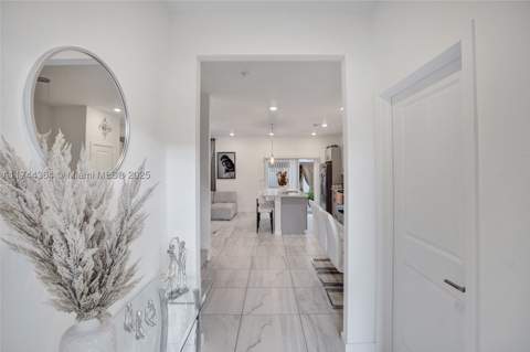 838 SE 17th St, Homestead FL - photo 7 of 66