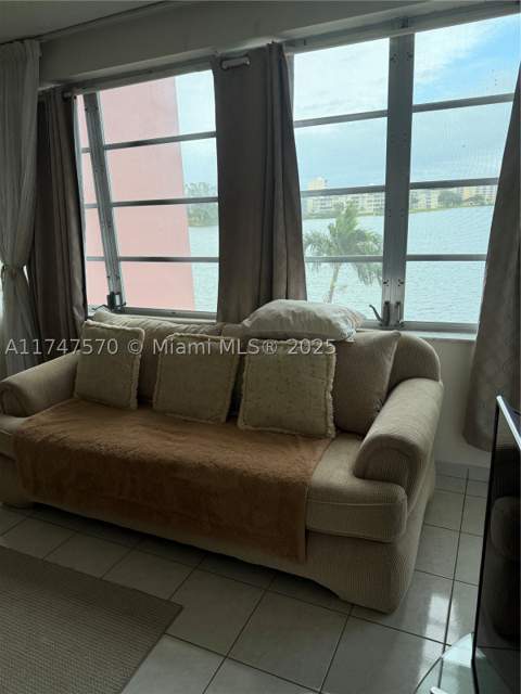 18555 NE 14th Ave 618, Miami FL - photo 10 of 14