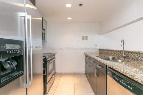 7601 E Treasure Dr 1108, North Bay Village FL - photo 10 of 27