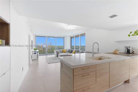 16385 Biscayne Blvd 1221, North Miami Beach FL - photo 19 of 50