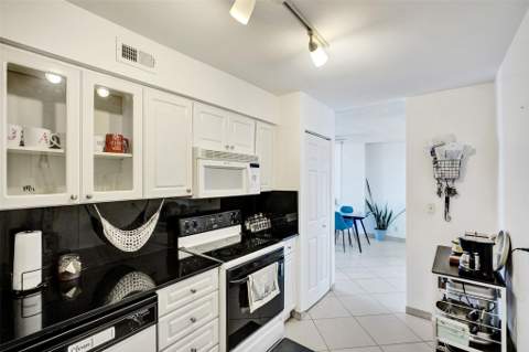 6770 Indian Creek Drive 10-R, Miami Beach FL - photo 20 of 34