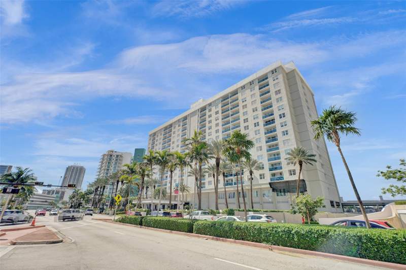 1 bedroom Condominium at 6770 Indian Creek Drive 10-R, Aquasol Condo, Miami Beach — photo 3