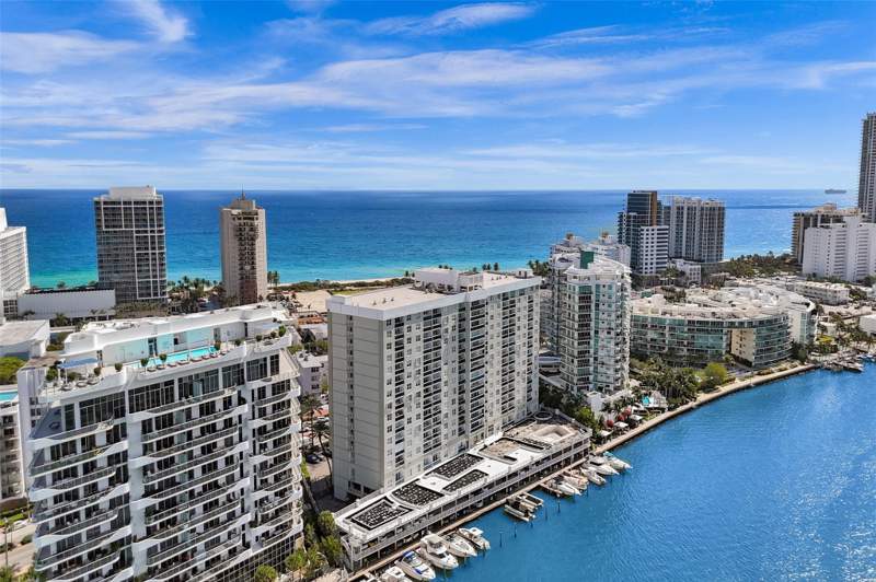 1 bedroom Condominium at 6770 Indian Creek Drive 10-R, Aquasol Condo, Miami Beach — photo 5
