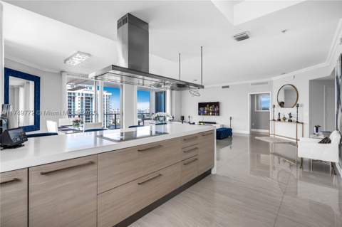 17111 Biscayne Blvd 2001, North Miami Beach FL - photo 10 of 71