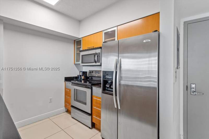 1 bedroom Condominium at 1750 N Bayshore Dr 4809, Opera Tower Condo, Miami — photo 3