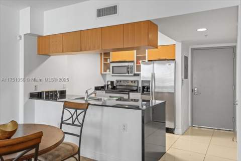 1750 N Bayshore Dr 4809, Miami FL - photo 8 of 28