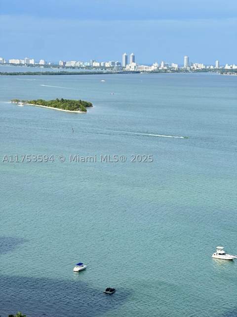 1750 N Bayshore Dr 2905, Miami FL - photo 16 of 17