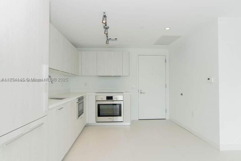2 bedroom Condominium at 501 NE 31st St 2009, Paraiso Bayviews Condo, Miami — photo 4