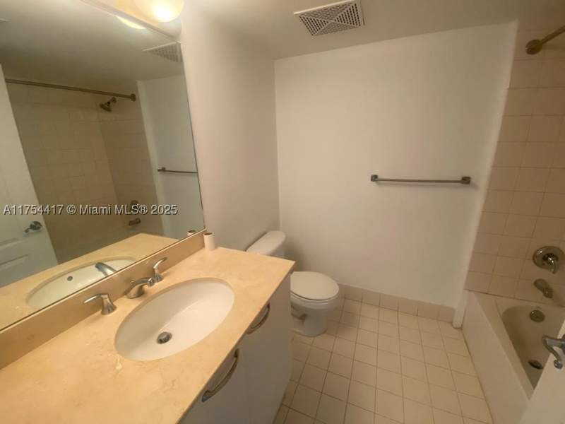 2 bedroom Condominium at 2101 Brickell Ave 1401, Skyline On Brickell Condo, Miami — photo 3