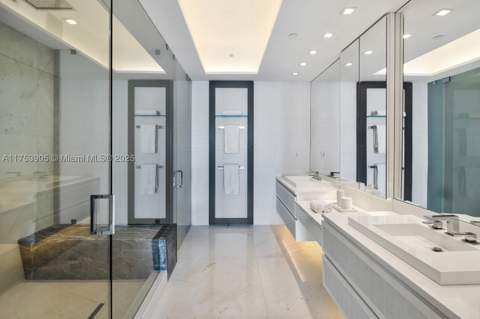 100 S Pointe Dr 606, Miami Beach FL - photo 12 of 31
