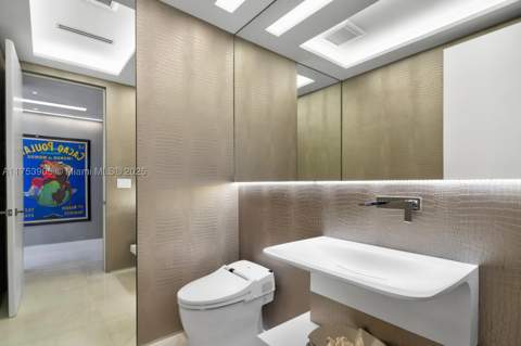 100 S Pointe Dr 606, Miami Beach FL - photo 24 of 31
