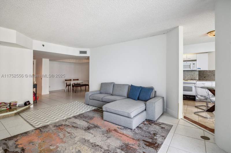 2 bedroom Condominium at 16485 Collins Ave 2035, Oceania III Condo, Sunny Isles Beach — photo 4