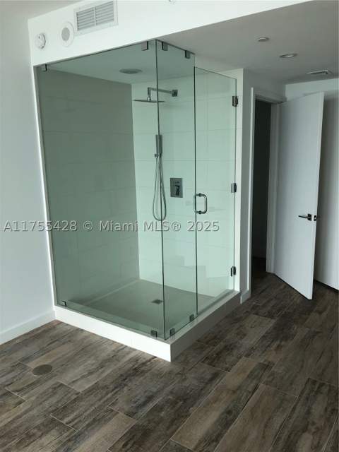 650 NE 32nd St 2006, Miami FL - photo 12 of 15