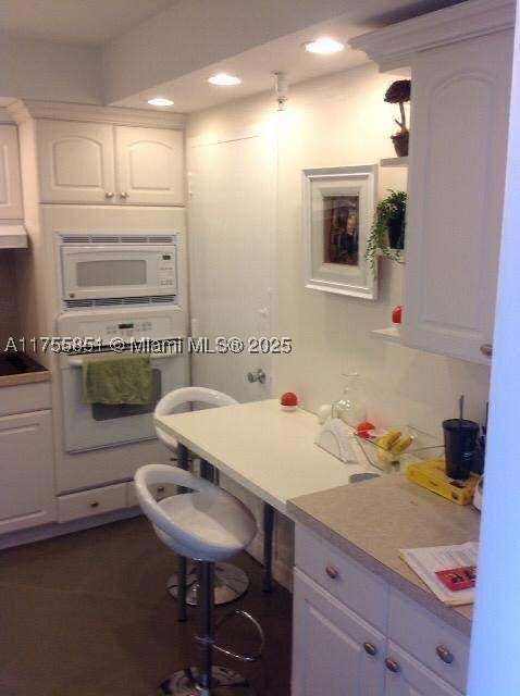 400 Kings Point Dr 810, Sunny Isles Beach FL - photo 11 of 12