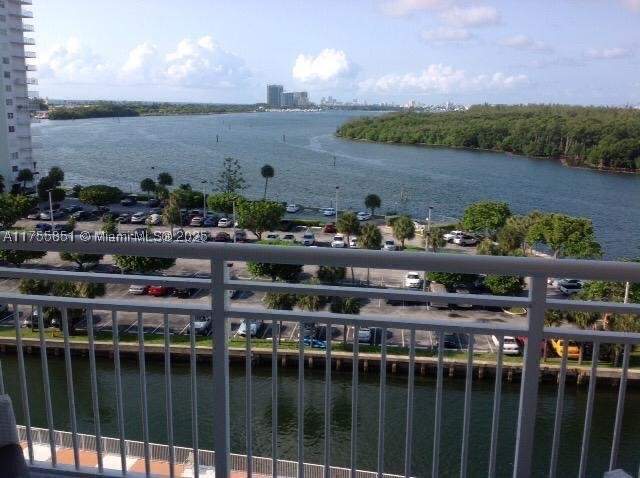 2 bedroom Condominium at 400 Kings Point Dr 810, Coastal Towers Condo, Sunny Isles Beach — photo 5