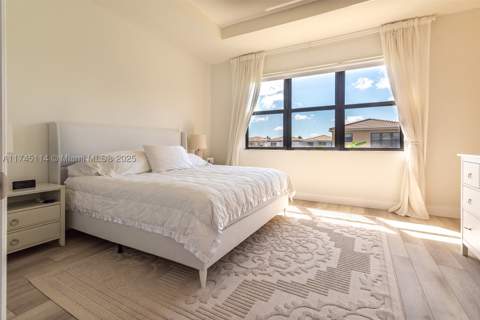 686 NE 191st Ter, Miami FL - photo 14 of 32