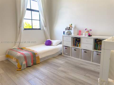 686 NE 191st Ter, Miami FL - photo 19 of 32