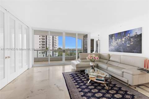 21055 Yacht Club Dr 902, Aventura FL - photo 10 of 17