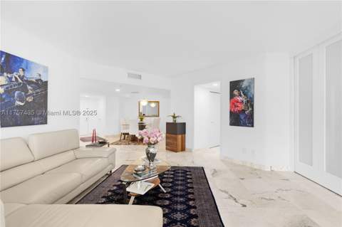 21055 Yacht Club Dr 902, Aventura FL - photo 11 of 17