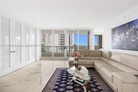 21055 Yacht Club Dr 902, Aventura FL - photo 9 of 17