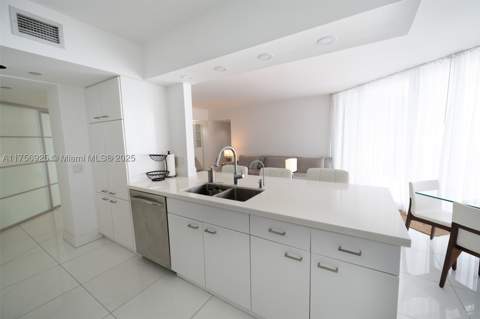 16445 Collins Ave 728, Sunny Isles Beach FL - photo 9 of 19