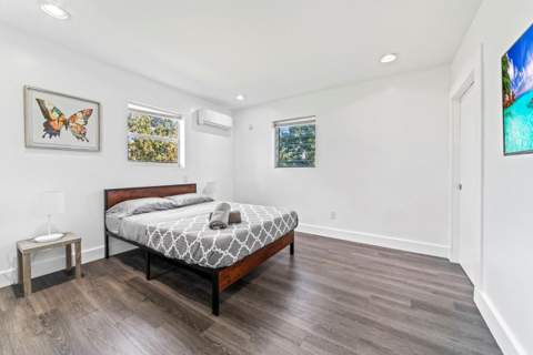 1215 NE 200th Street, Miami FL - photo 13 of 25