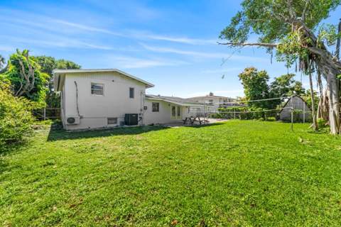 1215 NE 200th Street, Miami FL - photo 24 of 25