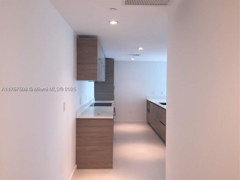 2 bedroom Condominium at 1300 S Miami Ave 1910, 1300 S Miami Avenue Condo, Miami — photo 4