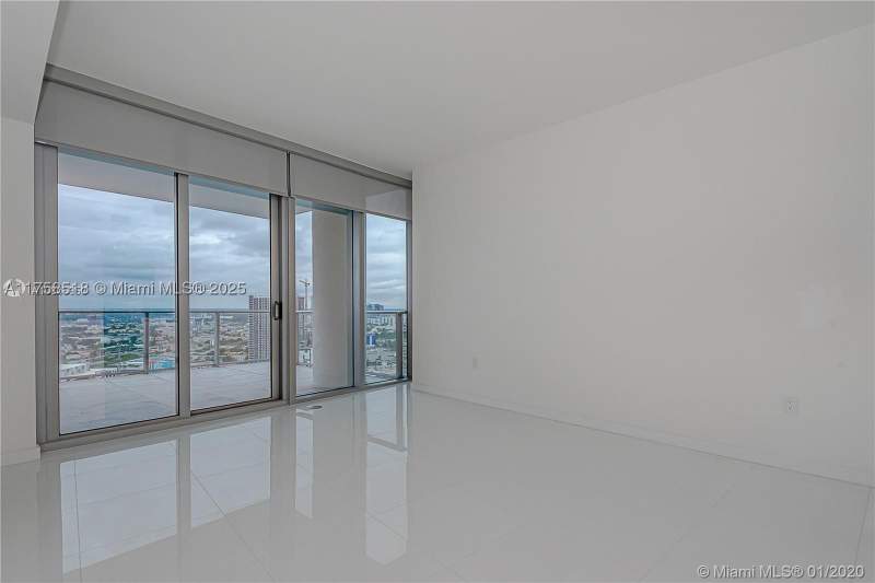 1 bedroom Condominium at 851 NE 1st Ave 2600, Paramount Miami Worldcent, Miami — photo 3
