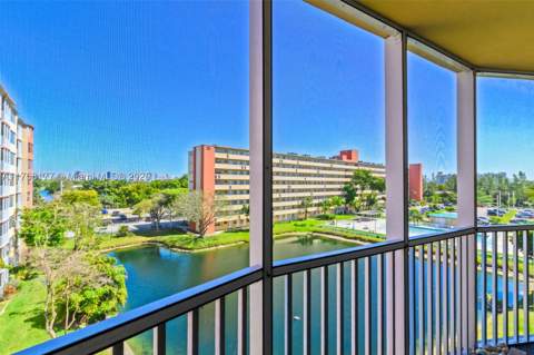 1770 NE 191st St 508-1, Miami FL - photo 8 of 36