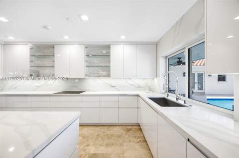 1117 Bella Vista Ave, Coral Gables FL - photo 13 of 39