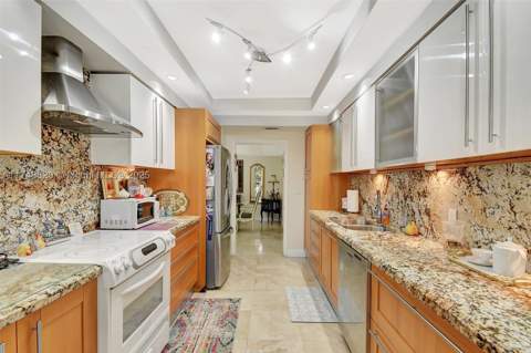 2000 Island Blvd 410, Aventura FL - photo 13 of 43