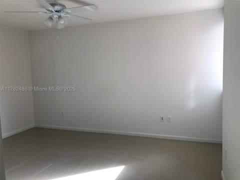 2775 NE 187th St 527, Aventura FL - photo 9 of 18