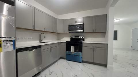 205 Seaman Ave, Opa Locka FL - photo 13 of 30