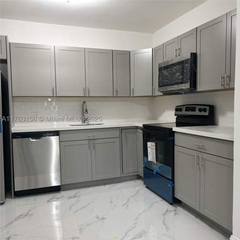 205 Seaman Ave, Opa Locka FL - photo 14 of 30