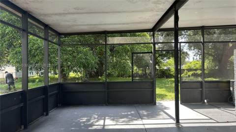 205 Seaman Ave, Opa Locka FL - photo 23 of 30