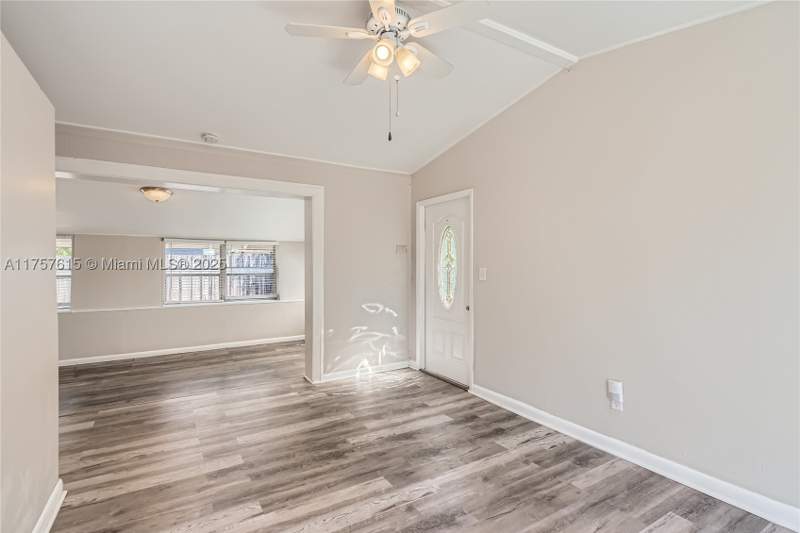 3 bedroom SingleFamilyResidence at 1753 NE 178th St, Beach Park Sub, North Miami Beach — photo 5