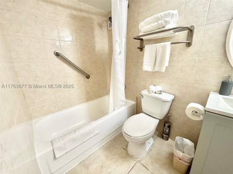 19201 Collins Ave 338, Sunny Isles Beach FL - photo 13 of 18