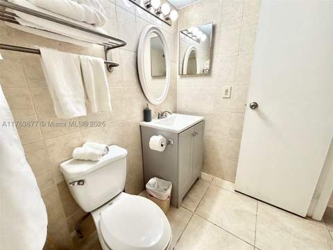 19201 Collins Ave 338, Sunny Isles Beach FL - photo 15 of 18