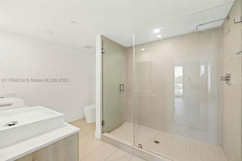 13800 Highland Dr 302, North Miami Beach FL - photo 22 of 23