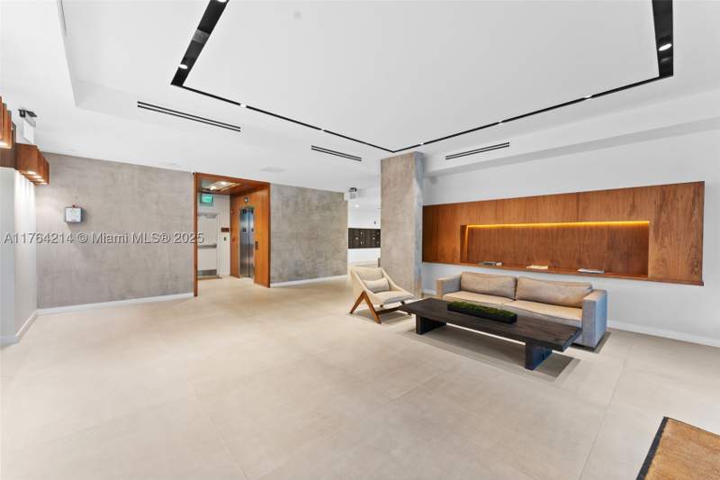 2 bedroom Condominium at 13800 Highland Dr 302, The Highlands Condo, North Miami Beach — photo 4