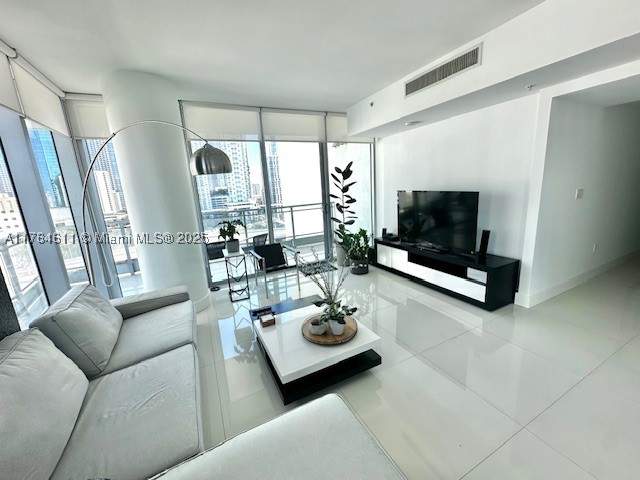 2 bedroom Condominium at 92 SW 3rd St 1410, Mint Condo, Miami — photo 4