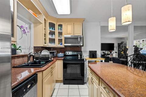 5810 SW 22nd St, Miami FL - photo 12 of 54