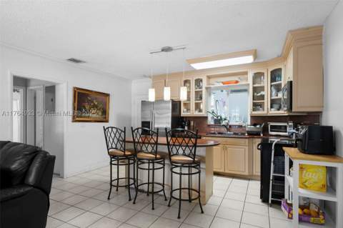 5810 SW 22nd St, Miami FL - photo 9 of 54